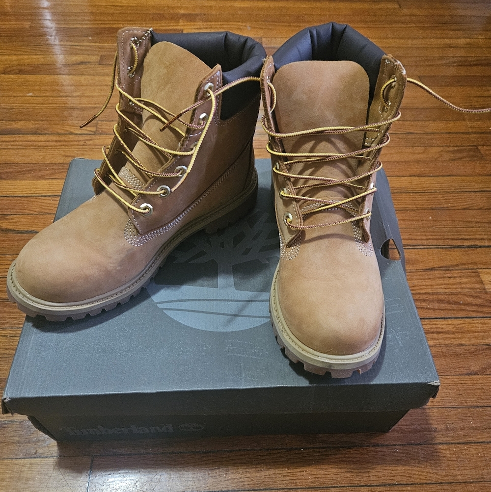 Timberland Men's Brown Lace-Up Boots - Size 6.5Y